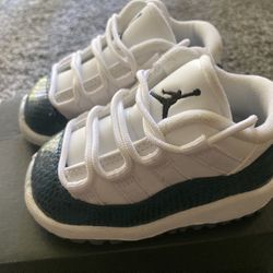 2019 Jordan 11 Retro Low LE (TD) 4C