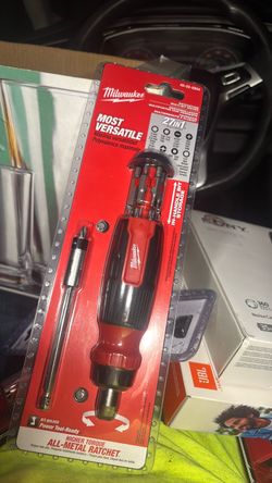 Milwaukee 27-in-1 Ratcheting Multi-Bit Screwdriver