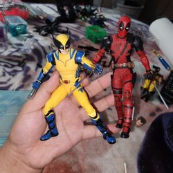 SH Figuarts Deadpool And Marvel Legends Wolverine