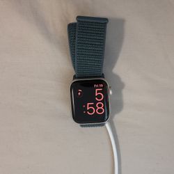Apple Watch SE 2nd gen