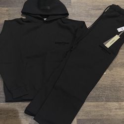 Essentials “Stretch Lim” Set ⚙️