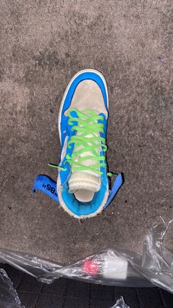 Off-White x Nike Dunk Low Sneaker