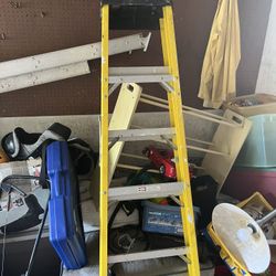 Lynn Fiberlite Fiberglass ladder 6ft 300lb