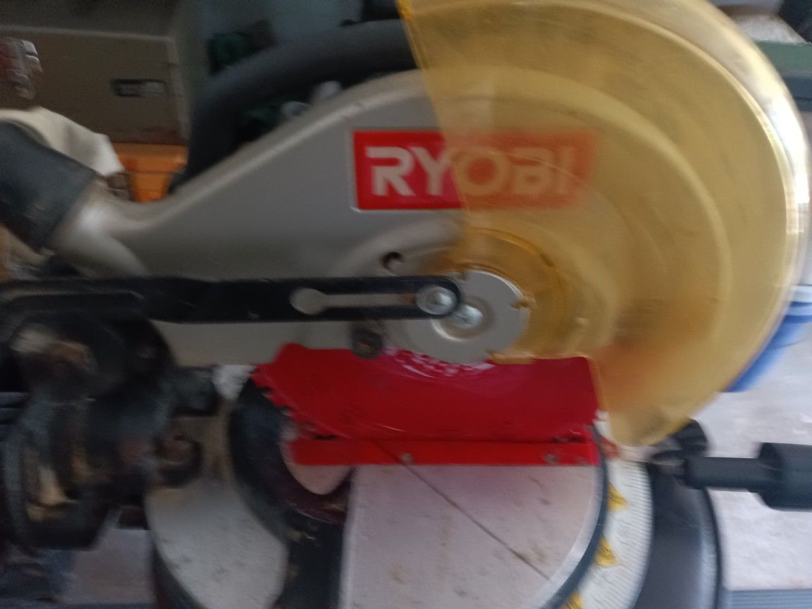 Ryobi 10 Inch Compound Miter Saw.