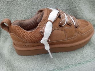 Ugg Lowmel size 5Y