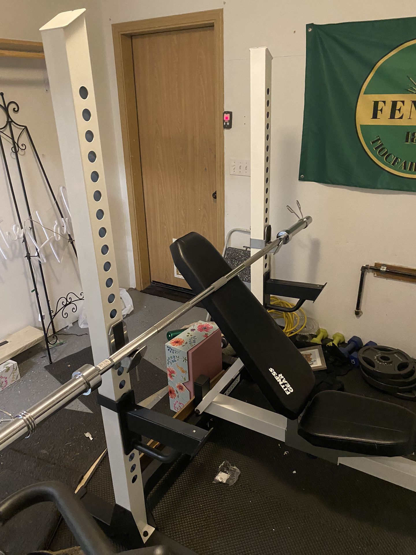 Like New Bench Press With Bar And Plates