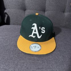 SnapBack Hats A’s Cavs