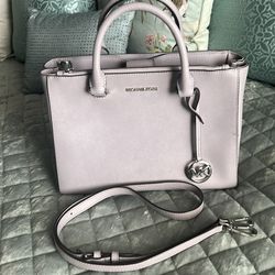 Ladies Michael Kors purse