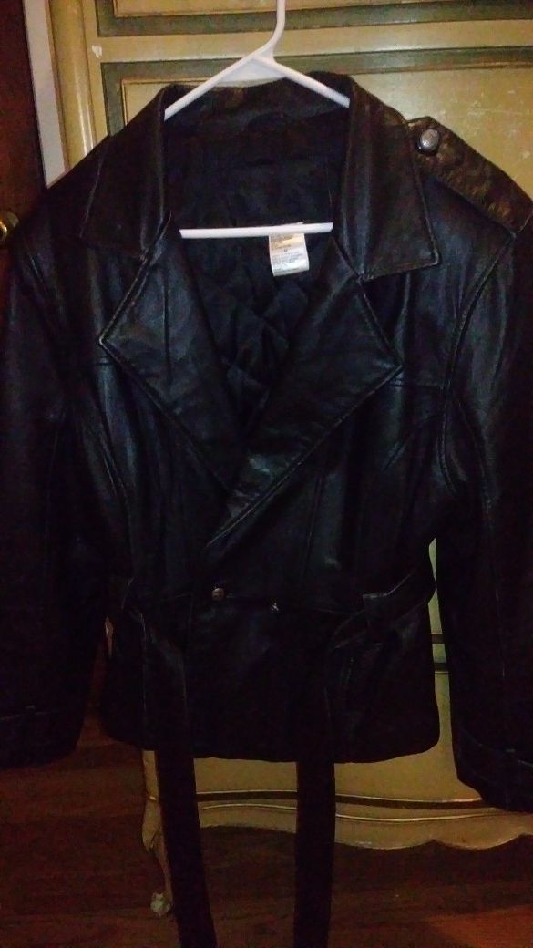 Expressions Leather Jacket Women's
