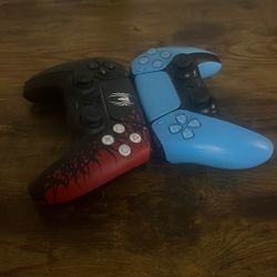 2 Ps5 Controllers(No Charger)