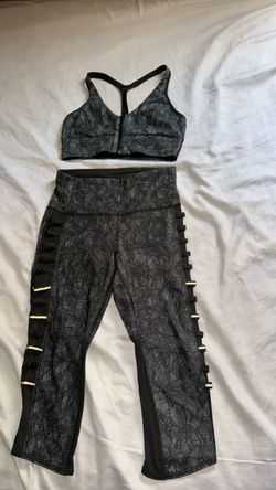 Lululemon set. $45 or legins 29.99 and top $18 size 4