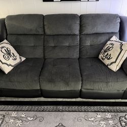 Black/gray Couches , Reclining 