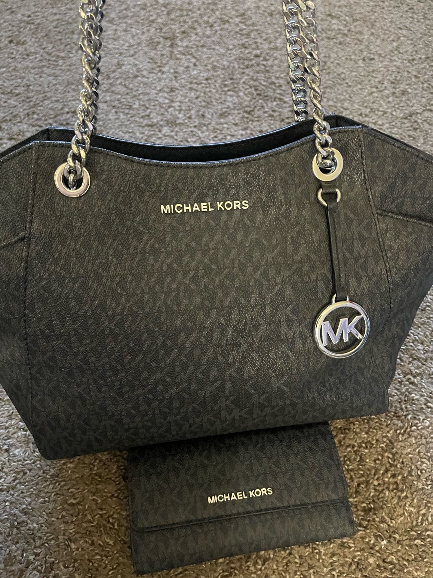 Michael kors tote