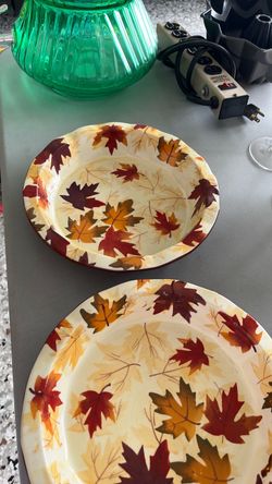Three-piece fall platter and baking dishes, plus napkins