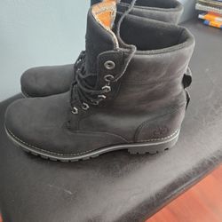 Timberland Men's  6-Inch Boot Size 10 Black
