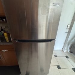 refrigerator frigidaire