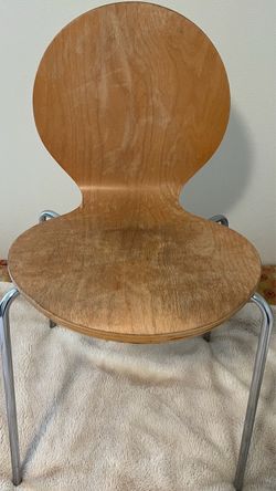 ❣️ two beautiful sturdy vintage chairs❣️