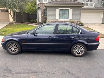 1999 BMW 328i Sedan