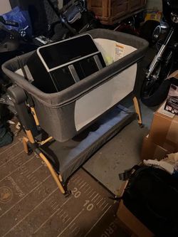 baby bassinet with storage underneath