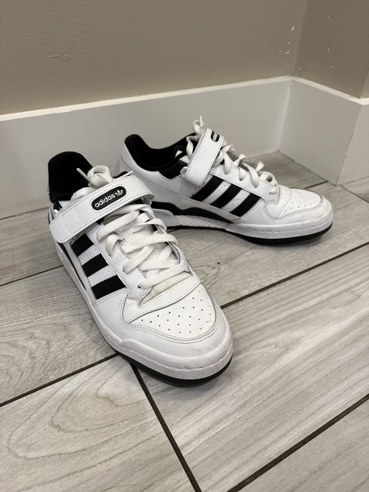 Adidas Forum Black And White