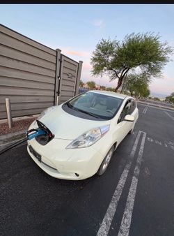 2012 Nisan leaf
