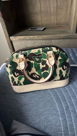 A bathing ape purse