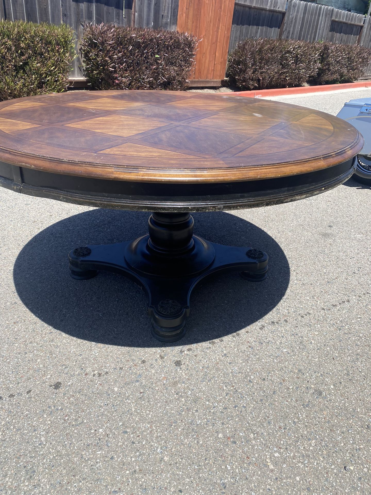 Dinning Table