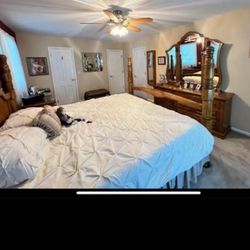 Bedroom furniture set, King size