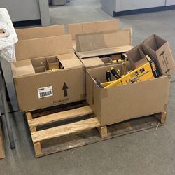 Dewalt construction clamp