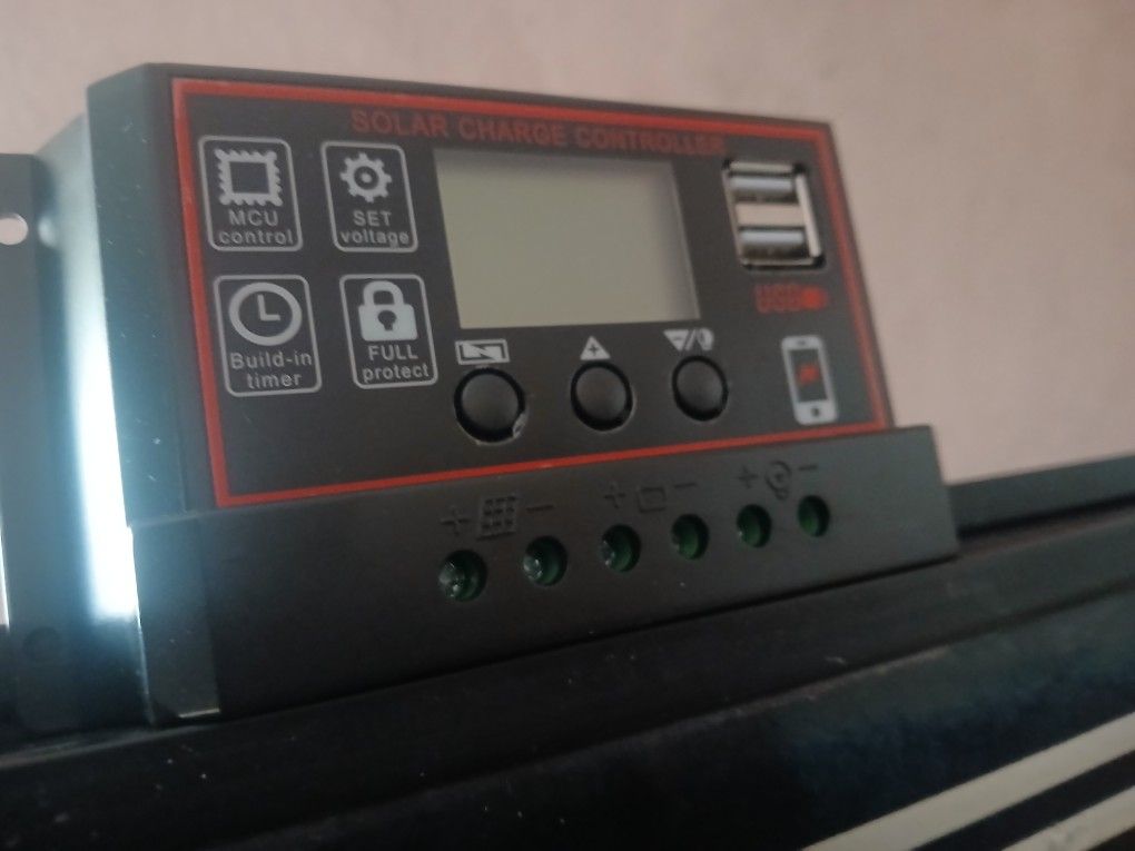 290 Watt Solar Panel And 30 Amp Charge Controller