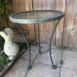 patio end table 