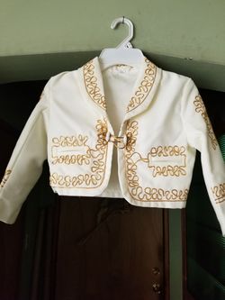 Traje de charro para niña tella 6 nuevo nunca usado 5 pesas y sombrero.