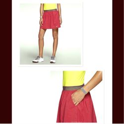 NWT Nike WOMENS  Tennis Skirt Sz Small Maria Premier 