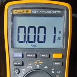 FLUKE MULTIMETER MODEL 17b+.