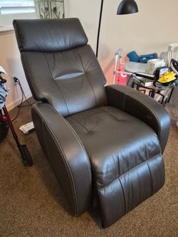 Leather recliner $0