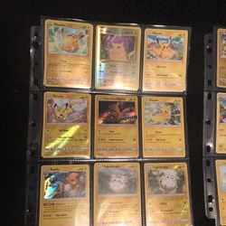 Pokémon Electric Lot 18 Holographics 90+ In Total