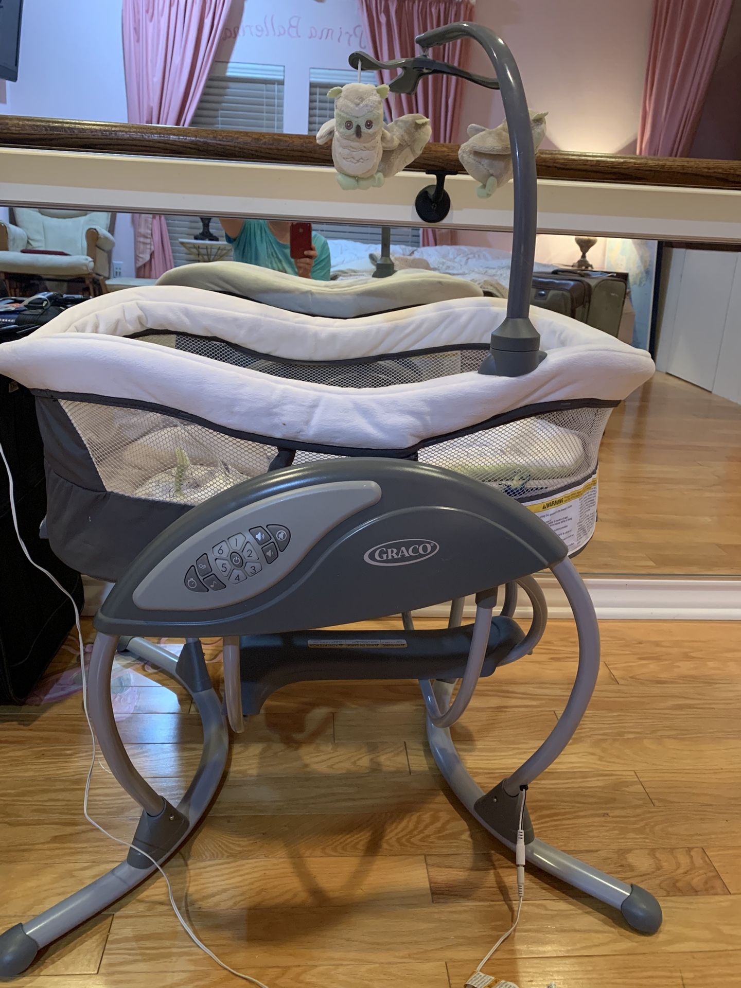 graco glider bassinet. Baby Swing