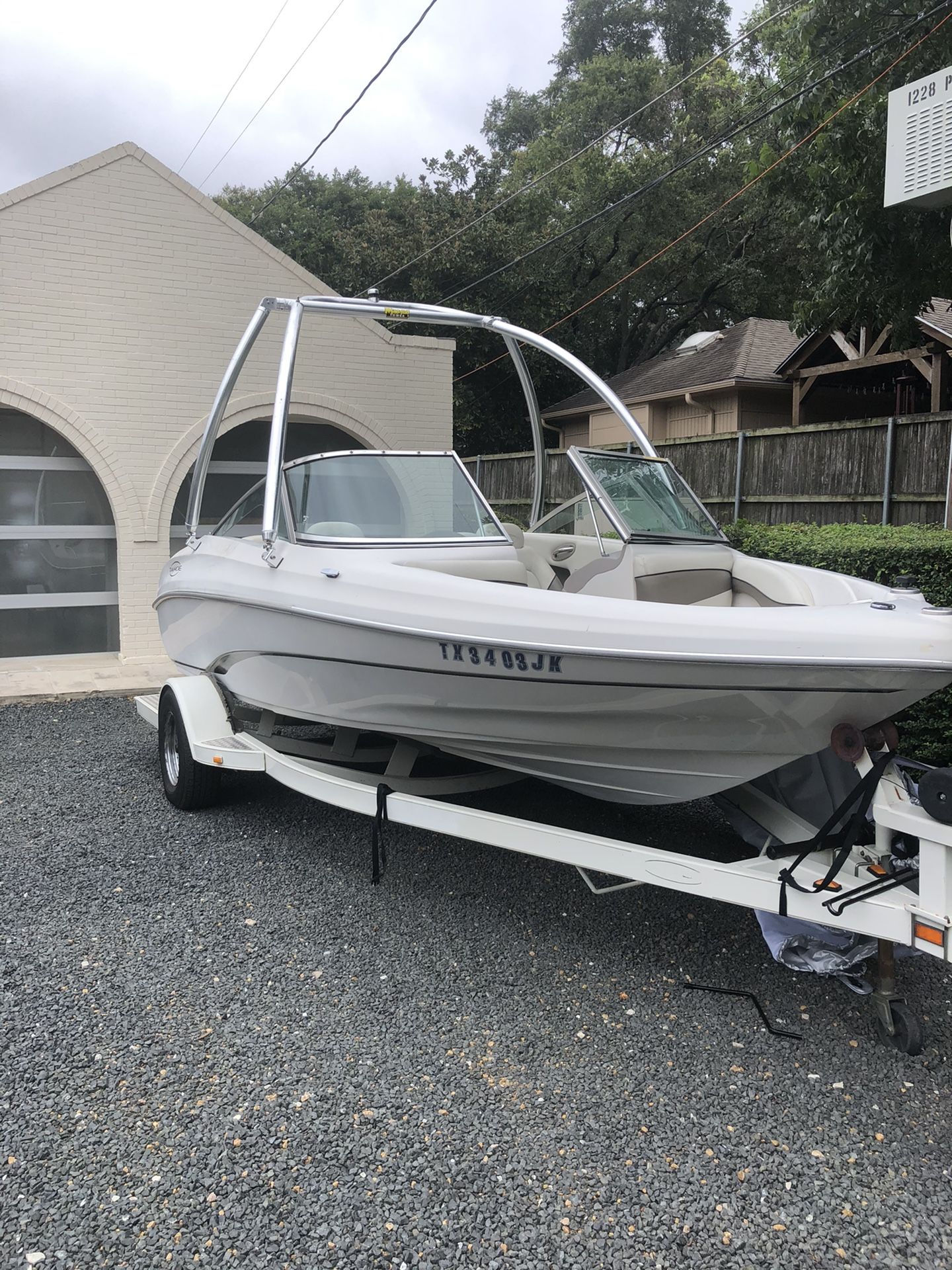 Tahoe Ski / Fish Boat