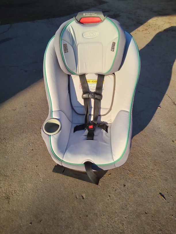 Graco Slim Fit Booster Car Seat
