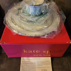 Kate Spade Pebble Point 5 Piece Place Setting Cup Plates NIB