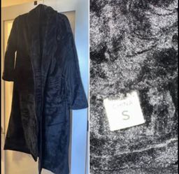 Black velvety Robe Size Small