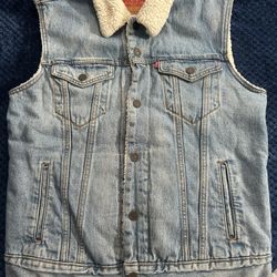 Levi’s Denim Sherpa Lined Best