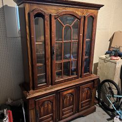 China Display Cabinet / Hutch