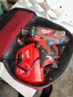 Milwaukee  12v