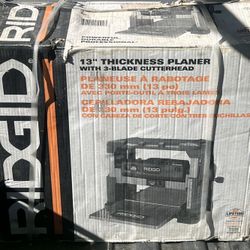 Rigid 13 Inch Planer