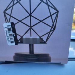 Magnetic light