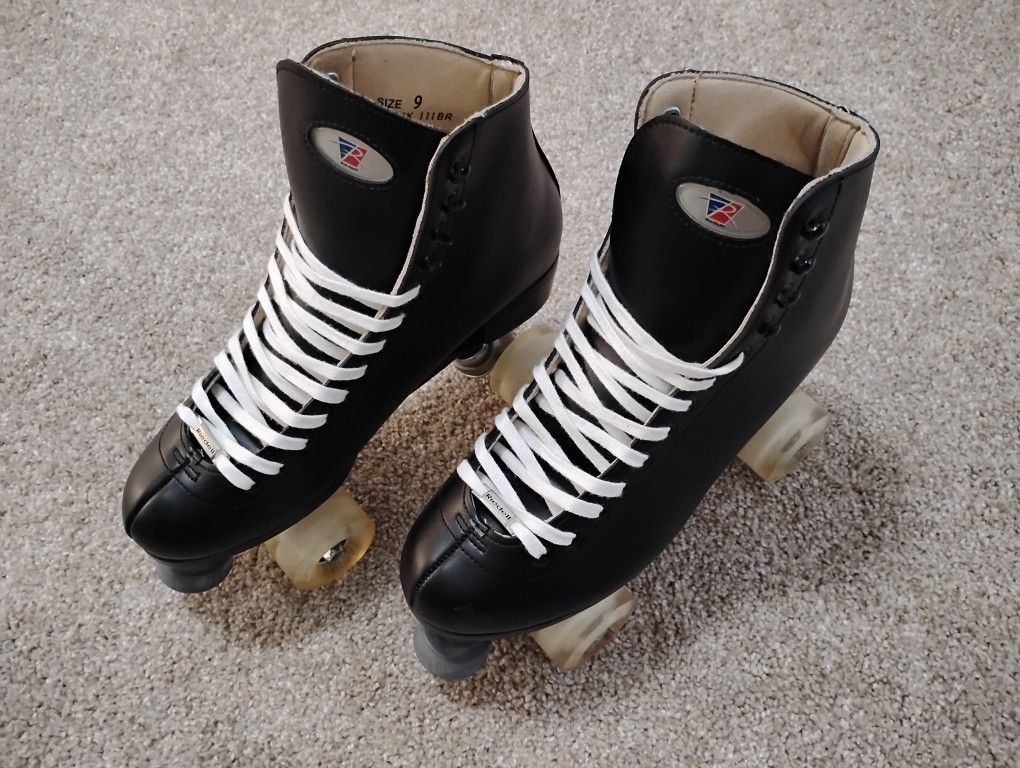 New Women's Roller Skates size 9 