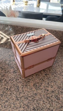 Vanity Box