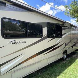 2019 Coachmen leprechaun