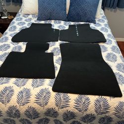 New  BMW X5 OEM Carpet Mat Set
